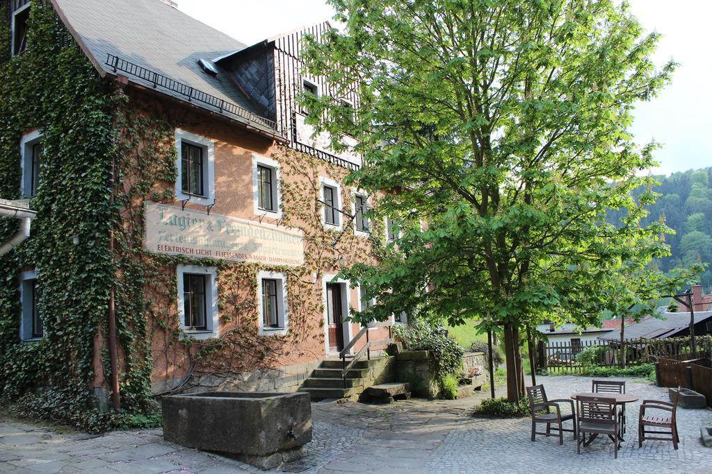 Das Forsthaus Hotelapartments 바트샨다우 외부 사진