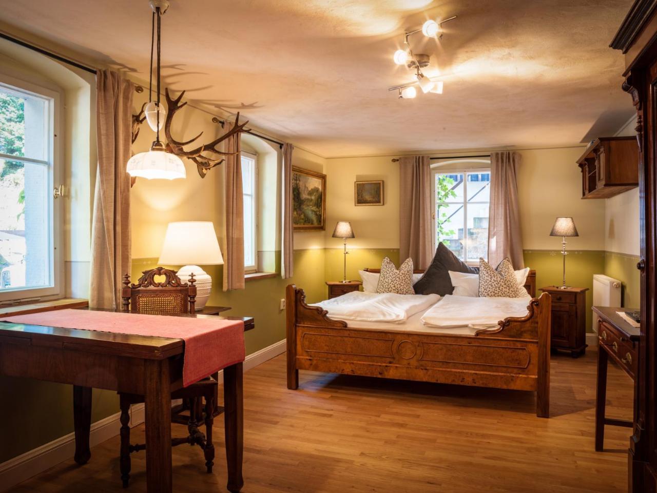 Das Forsthaus Hotelapartments 바트샨다우 외부 사진