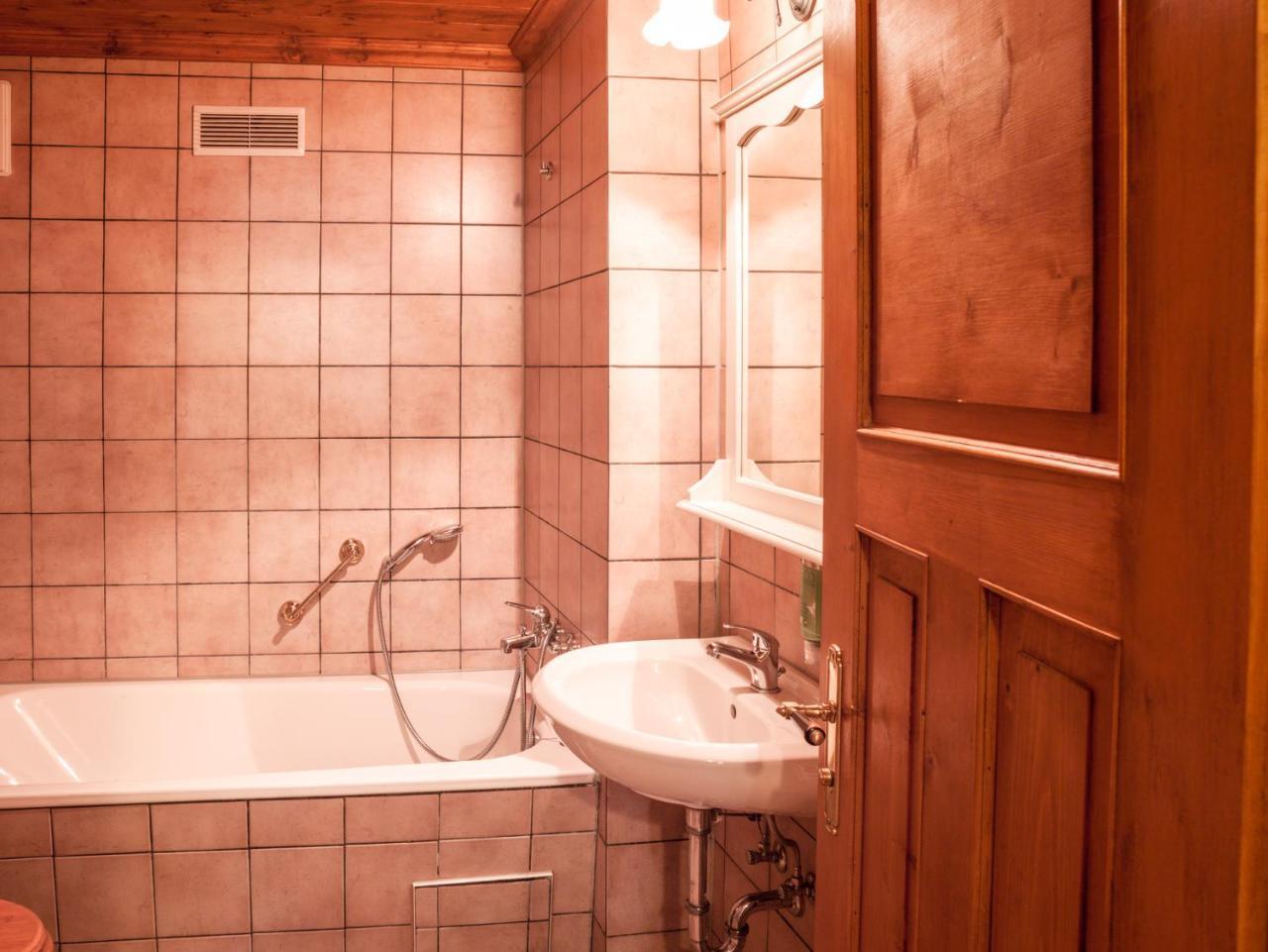 Das Forsthaus Hotelapartments 바트샨다우 외부 사진