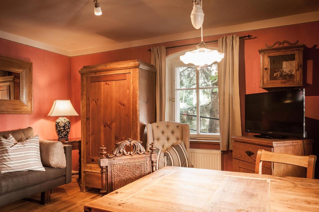 Das Forsthaus Hotelapartments 바트샨다우 외부 사진