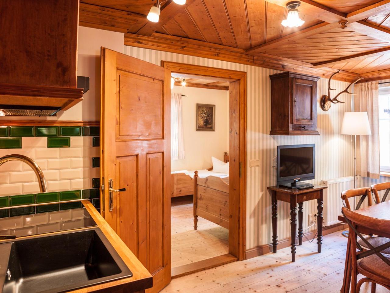 Das Forsthaus Hotelapartments 바트샨다우 외부 사진